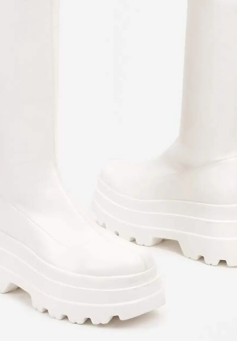 Białe Caualowe Kozaki w Stylu Muszkieterek na Platformie Leniefra