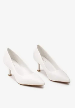 Białe Czółenka na Niskiej Szpilce ze Szpiczastym Noskiem Unita