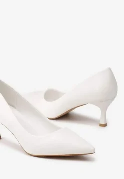 Białe Czółenka na Niskiej Szpilce ze Szpiczastym Noskiem Unita