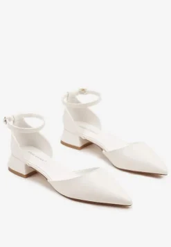 Białe Czółenka na Niskim Obcasie ze Szpiczastym Noskiem i Paskiem Wokół Kostki Faliviela