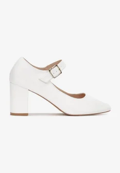 Białe Czółenka na Słupku z Paskiem i Migdałowym Noskiem Cornals