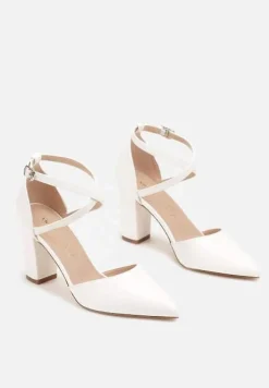 Białe Czółenka na Słupku ze Skórzaną Wkładką i Ozdobnymi Paskami Leaniria