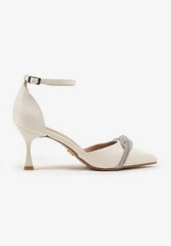 Białe Czółenka na Szpilce Vices z Cyrkoniową Kokardą Atennia