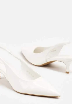 Białe Czółenka Slingback Vices z Lakierowanym Połyskiem na Kaczuszce Sonwena