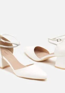 Białe Czółenka Vices na Słupku z Wkładką ze Skóry Naturalnej i Paskami z Cyrkoniami Riastella