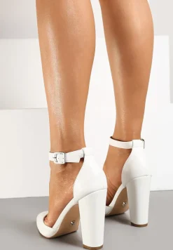 Białe Czółenka Vices na Słupku z Paskiem Wokół Kostki Izalithea