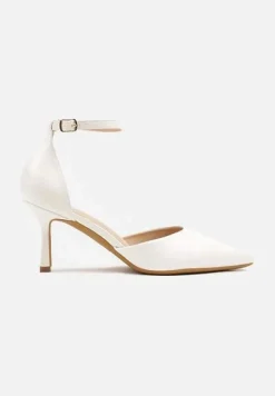 Białe Czółenka Vices na Szpilkowym Obcasie z Noskiem w Szpic i Sprzączką Ulandorea