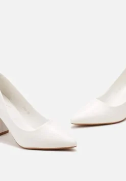 Białe Czółenka z Noskiem w Szpic na Klasycznym Słupku Shafirrte