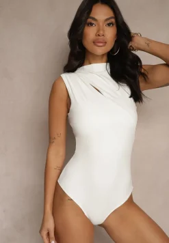Białe Dopasowane Body Bez Rękawów z Ozdobnym Marszczeniem Felava
