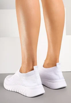 Białe Elastyczne Buty Sportowe Ozdobione Tłoczeniem Cleandra