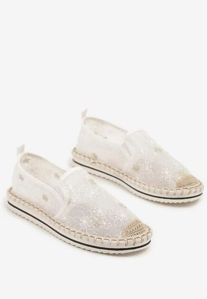 Białe Espadryle z Ozdobną Plecionką Eranoria