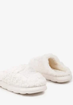 Białe Futerkowe Kapcie na Grubej Tłoczonej Podeszwie Naritevia