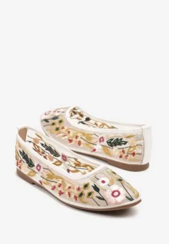 Białe Haftowane Balerinki z Siateczki z Kwiatowym Motywem Feviane