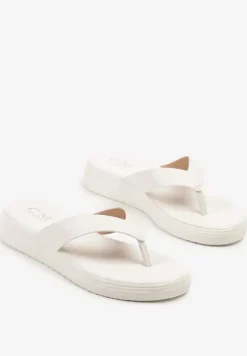 Białe Japonki na Grubej Podeszwie w Minimalistycznym Stylu Kinira