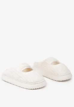 Białe Kapcie Pluszowe z Wycięciem na Nosku Tamiviela