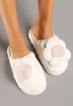 Białe Kapcie z Futerkiem i Ozdobną Kwiatową Aplikacją Neallith