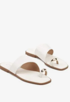 Białe Klapki Japonki Zdobione Elegancką Aplikacją Reanelora