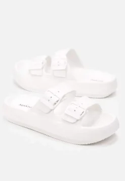 Białe Klapki Phoebaste