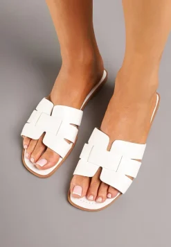 Białe Klapki z Geometryczną Cholewką Pollevela