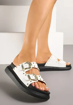 Białe Klapki z Nitami i Klamrami Ravisi
