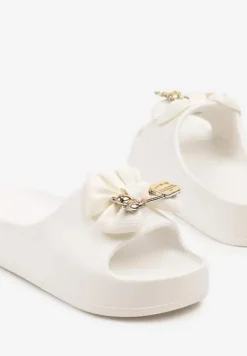 Białe Klapki z Pianki na Platformie Zdobione Kokardą i Aplikacjami Sopirene