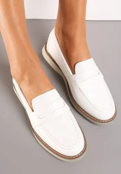 Białe Klasyczne Mokasyny Ozdobione Wstawką i Przeszyciem Berdafa