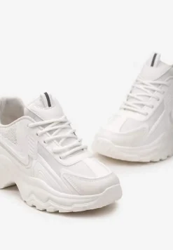 Białe Klasyczne Sneakersy Sznurowane na Niskiej Platformie Lenivia