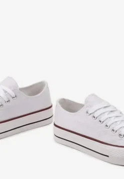 Białe Klasyczne Trampki Przed Kostkę Xarosa