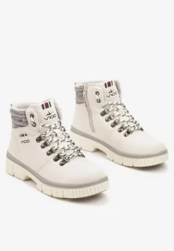 Białe Klasyczne Traperki na Płaskiej Podeszwie Zdobione Materiałową Wstawką Oceella