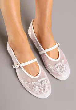 Białe Koronkowe Balerinki w Stylu Mary Jane z Haftowanej Siateczki Tilaverra