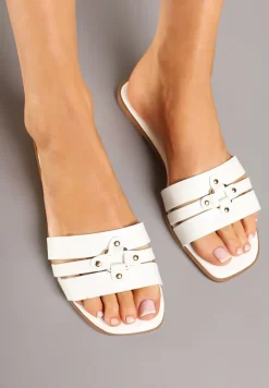 Białe Minimalistyczne Klapki Zdobione Elegancką Aplikacją Harinel