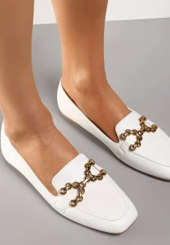 Białe Mokasyny Chrysaia