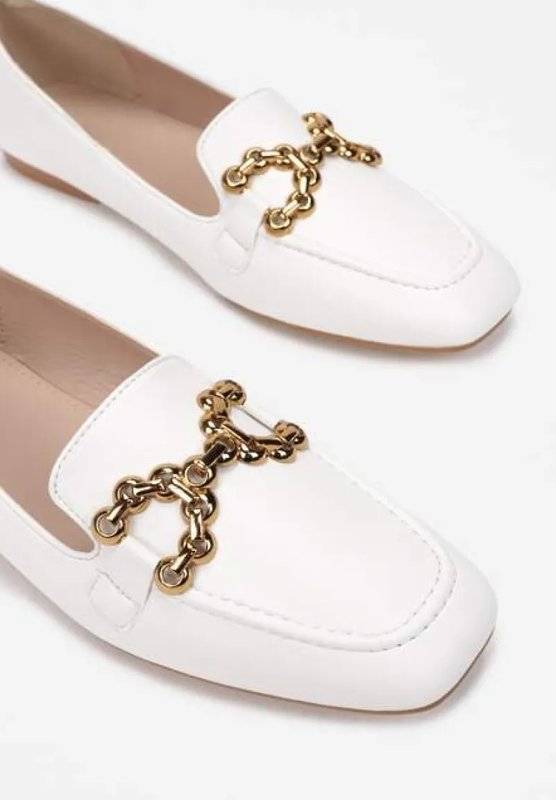 Białe Mokasyny Chrysaia