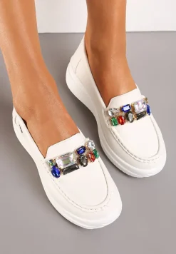 Białe Mokasyny na Grubej Podeszwie z Błyszczącymi Aplikacjami Quinnmarie
