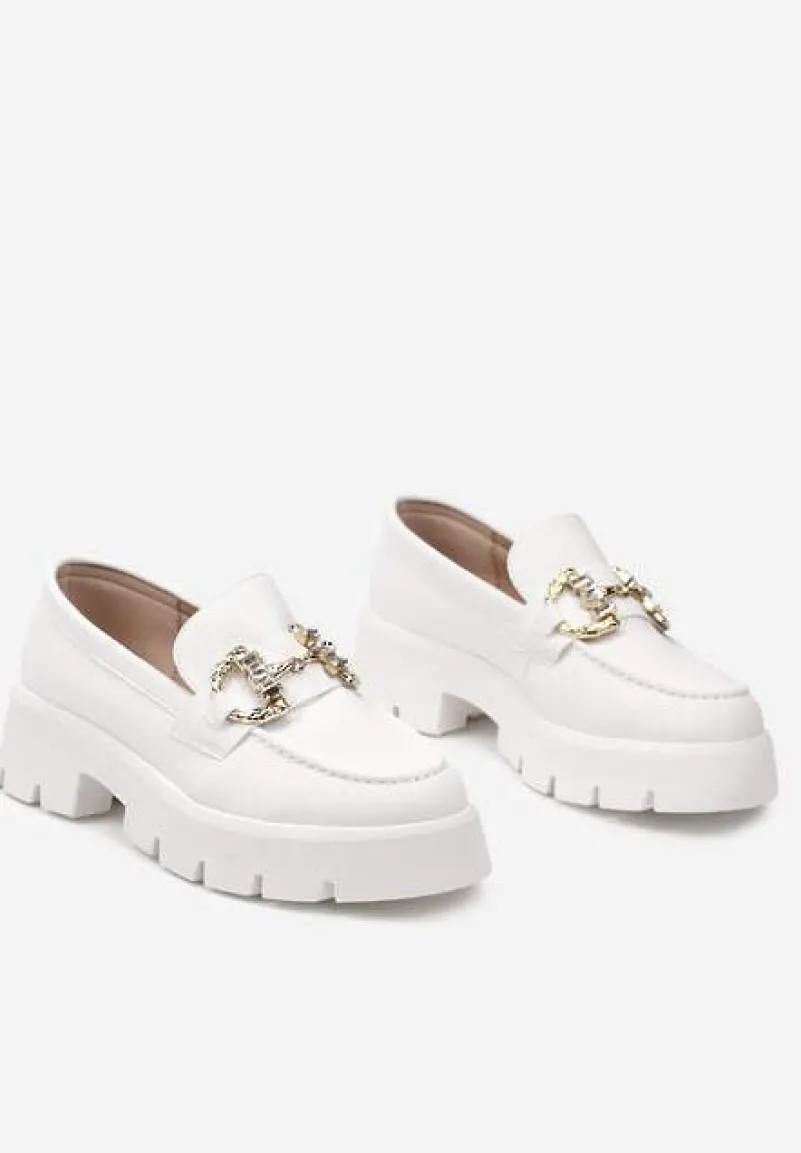 Białe Mokasyny z Grubą Podeszwą w Kolorze Cholewki z Klamrą Rosarose