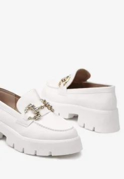 Białe Mokasyny z Grubą Podeszwą w Kolorze Cholewki z Klamrą Rosarose