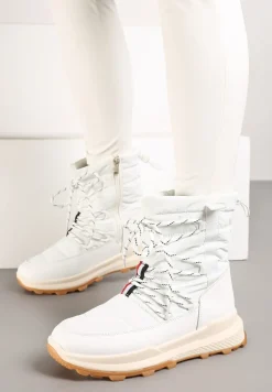 Białe Śniegowce na Niskiej Platformie z Ozdobnie Sznurowaną Cholewką Zinneitha