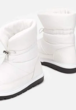 Białe Śniegowce Pikowane ze Ściągaczem Zuma