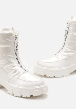 Białe Śniegowce z Ekoskóry z Ozdobnym Suwakiem i Napisem Veneria