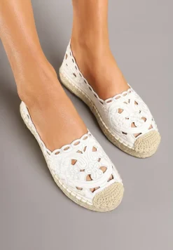 Białe Płaskie Espadryle z Ażurową Cholewką Elearwen