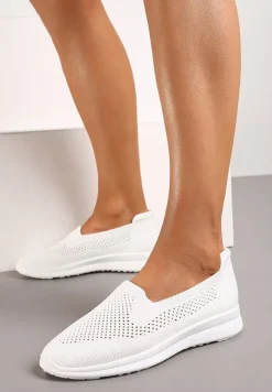 Białe Płaskie Wsuwane Tenisówki z Ozdobną Perforacją Elajames