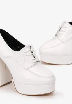Białe Półbuty na Słupkowym Obcasie z Wiązaniem i Okrągłym Noskiem Adocia