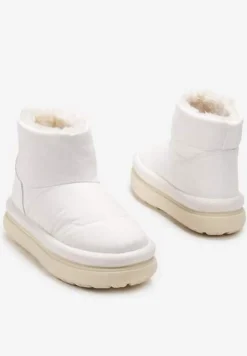 Białe Połyskujące Śniegowce na Płaskiej Podeszwie Ocieplone Futerkiem Brivida