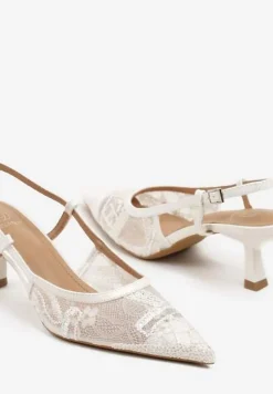 Białe Sandały Koronkowe na Kaczuszce z Noskiem w Szpic i Odkrytą Piętą Tyslevia