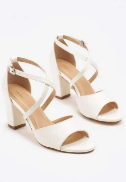 Białe Sandały na Słupku Vices Ozdobione Paskami Nitaniela