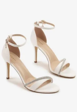 Białe Sandały na Szpilce Vices Ozdobione Paskiem z Cyrkonii Linarunia