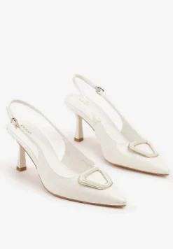 Białe Sandały na Szpilce Vices Slingback Lakierowane z Ozdobą Ataloria