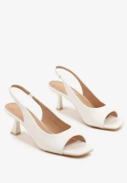 Białe Sandały na Szpilce Vices Ozdobione Kwadratowym Noskiem Edianira