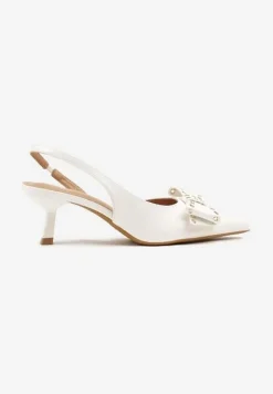 Białe Sandały Slingback na Kaczuszce Zdobione Kokardą z Nitami Rizonna