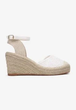 Białe Sandały Synatai